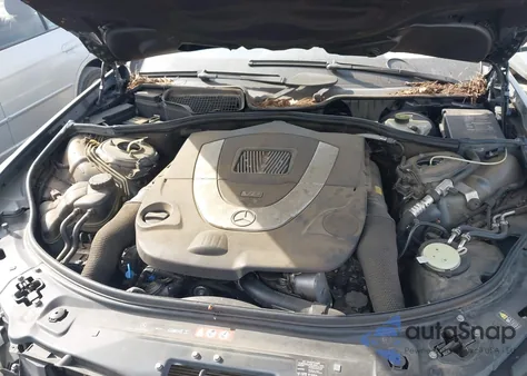 2007 Mercedes-Benz S 550 z USA, uszkodzony, nr VIN WDDNG71X67A080615